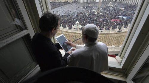 Ungewöhnlich: Papst Franziskus wirbt für eine App