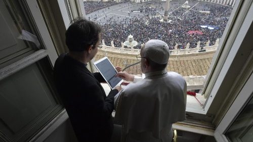 Pope launches his Click to Pray app profile
