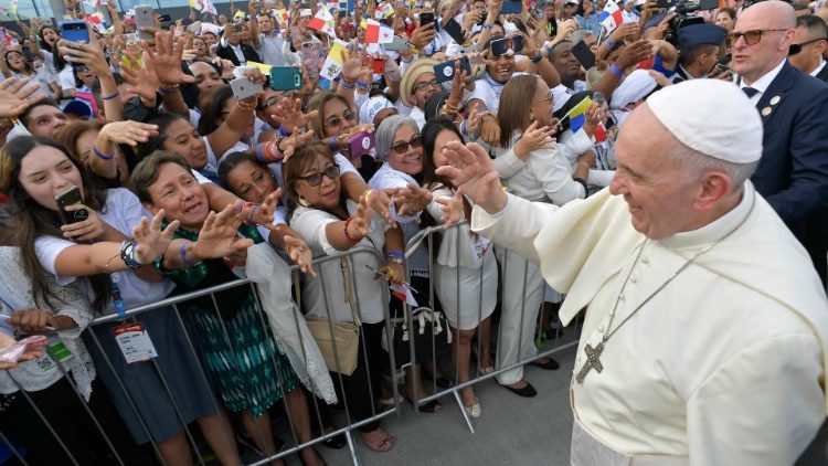 Papst Franziskus bei seiner Ankunft in Panama