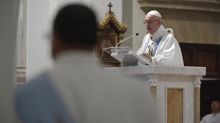 Le Pape prononçant son homélie lors de la messe du 26 janvier 2019 à la cathédrale de Panama.
