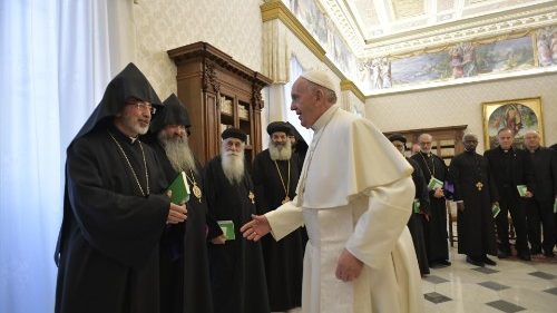 Папа встретился с православно-католической комиссией