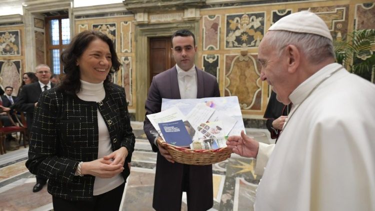 Ferenc pápa az Olasz Életvédő Mozgalom elnökével, Marina Casinival
