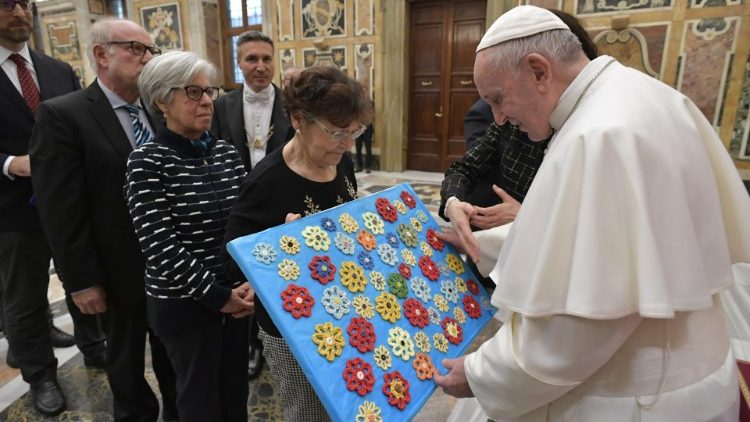 Papa Franjo s članovima vodstva talijanskoga Pokreta za život; Vatikan, 02. veljače 2019. 