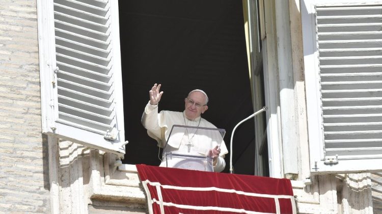Папа падчас "Анёл Панскі"