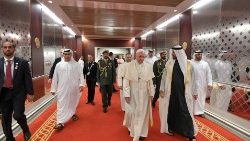 2019-02-03-viaggio-apostolico-emirati-arabi-u-1549219435747.jpg