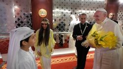 2019-02-03-viaggio-apostolico-emirati-arabi-u-1549219436774.jpg