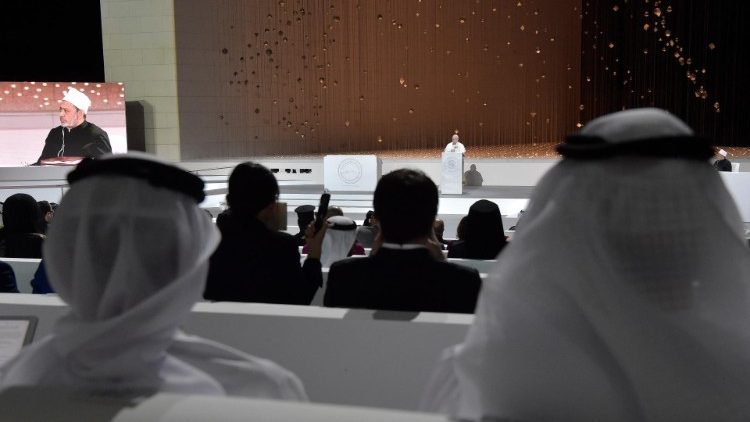 Papa Francisco no Encontro inter-religioso no Founder’s Memorial, em Abu Dhabi