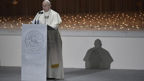 Papa ad Abu Dhabi: le religioni siano sentinelle di fraternità