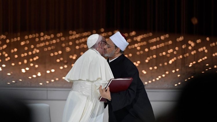 Viagem Apostólica Emirados Árabes Unidos - O Papa Francisco e o Grande Imame de Al-Azhar, Ahmad Al-Tayyib