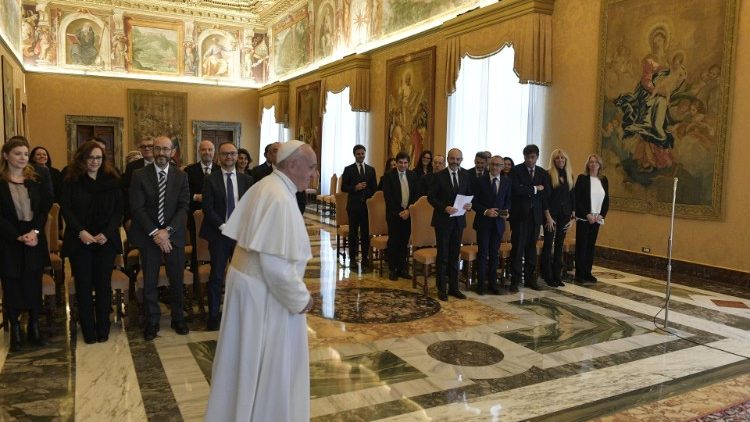Le Pape devant les membres de l'Association Nationale des Magistrats, le 9 février 2019.