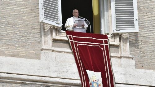 Papa Francesco: Gesù ci aiuta a uscire nel mare aperto dell’umanità