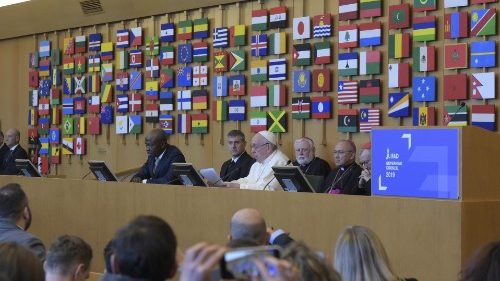 Pope to IFAD staff: Look for faces, not case studies