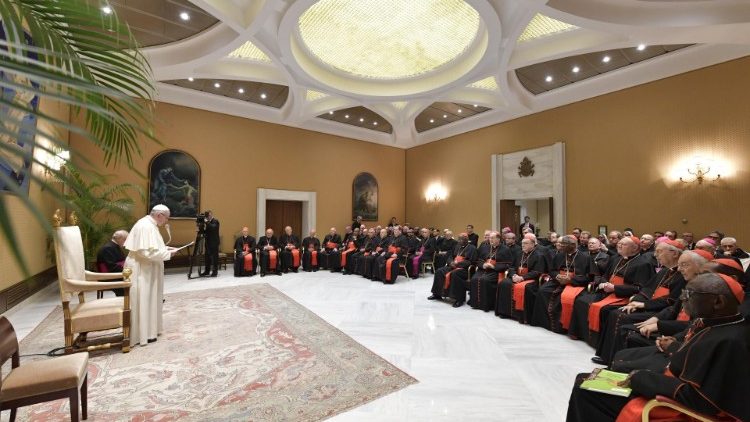 Папата с участниците в Пленарната асамблея на Конгрегацията за Божествения култ