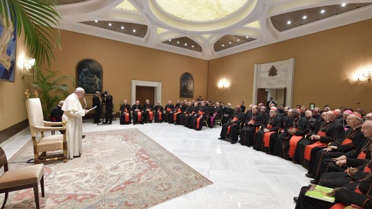 Le Pape François et les participants à l’Assemblée plénière de la Congrégation pour le Culte divin et la discipline des sacrements. 