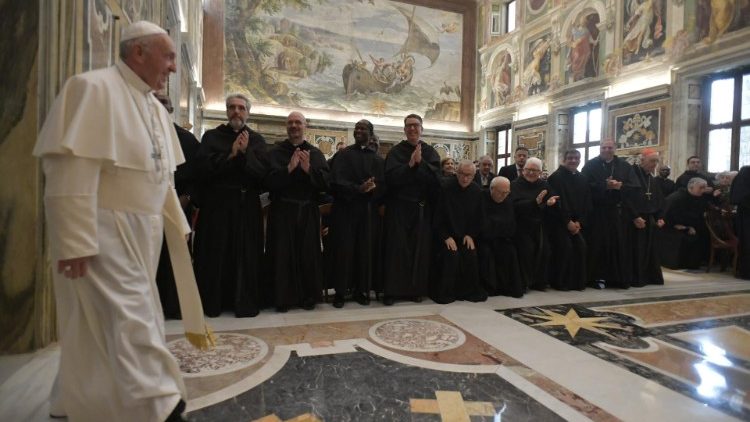 Le Pape rencontrant les professeurs et étudiants de l'Augustinianum, le 16 février 2019.