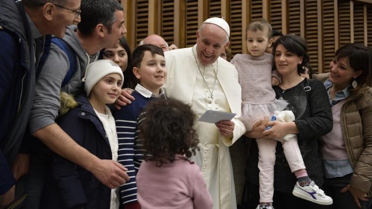 Pope Francis with families - General audience of 20th Februay 2019