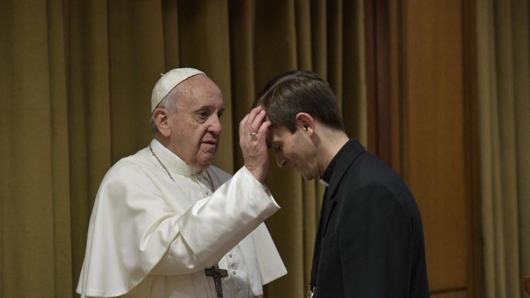 Përfundoi Takimi për mbrojtjen e të miturve në Vatikan