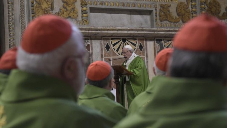 Papst Franziskus bei der Messe zum Abschluss der Kinderschutzkonferenz im Vatikan