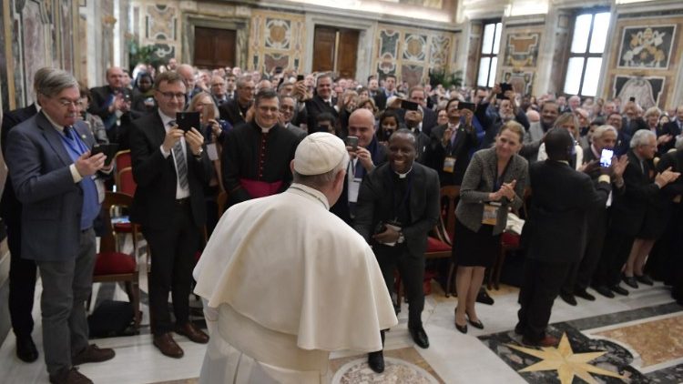 Le Pape rencontrant les membres de l'Académie pour la Vie, le 25 février 2019.