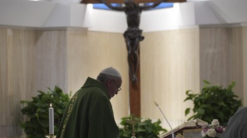 Papa a Santa Marta: non aspettate a cambiare il cuore