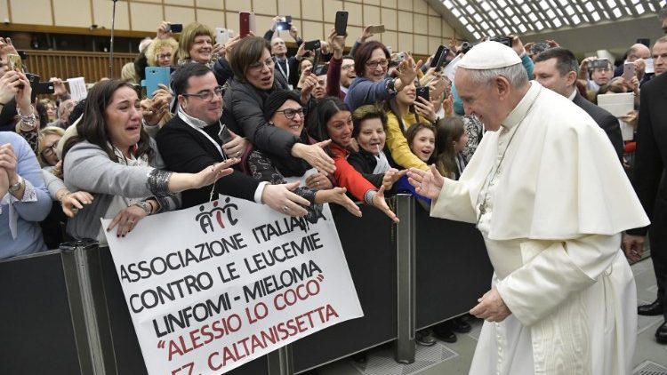 Pope Francis with members of the Association against Leukemia, Lymphoma and Myeloma 