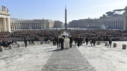 2019-03-06-udienza-generale-1551861676650.JPG