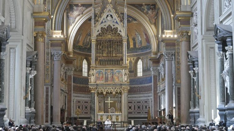 Papa Franjo i kler Rimske biskupije u bazilici svetoga Ivana Lateranskog