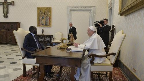 Sydsudans ledare på andlig reträtt i Vatikanen: Dags att välja livet