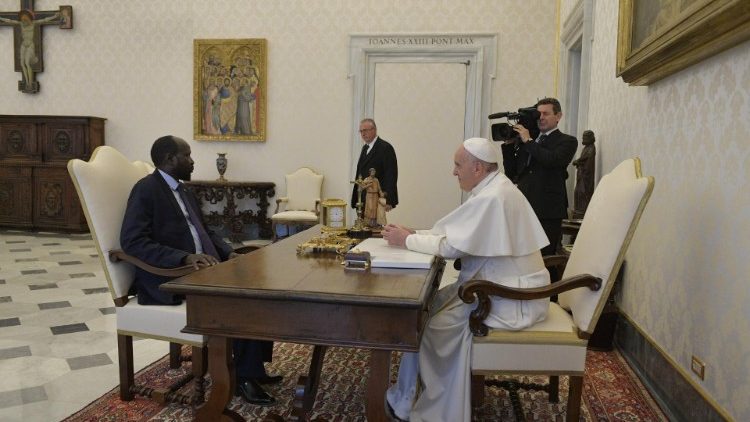 Påven tog emot Sydsudans president Salva Kiir i mars 2016