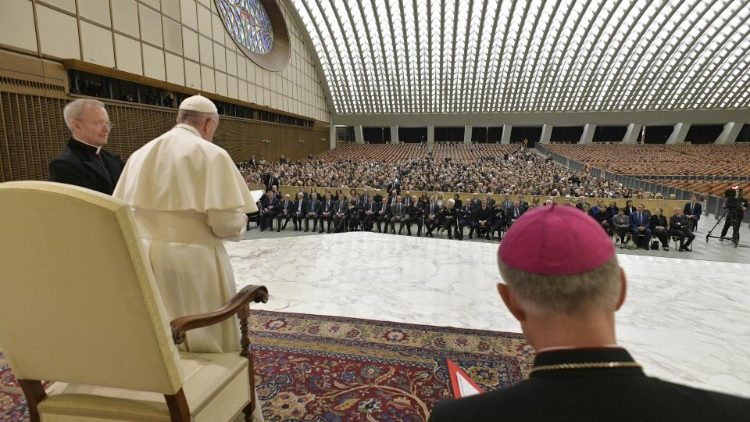 Popiežiaus audiencija Italijos Valstybės kontrolės teisėjams ir darbuotojams su artimaisiais