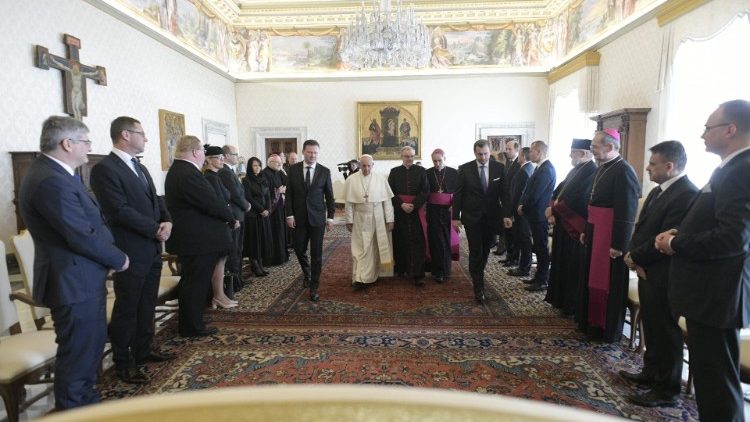 Cseh és szlovák parlamenti küldöttség a pápánál