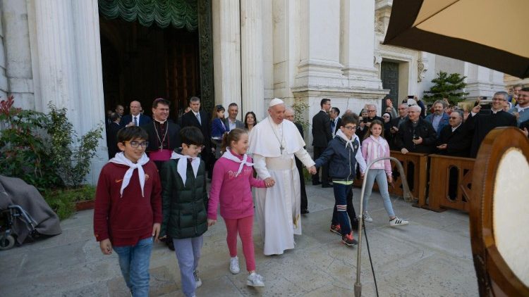 2019-03-25-visita-del-santo-padre-a-loreto-1553509147889.JPG