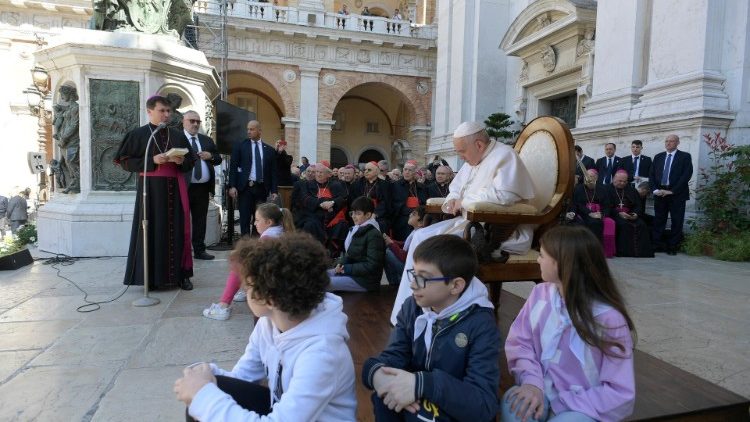2019-03-25-visita-del-santo-padre-a-loreto-1553509168846.JPG