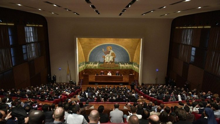 Le Pape s'exprimant dans l'amphithéâtre de l'Université du Latran, le 26 mars 2019.