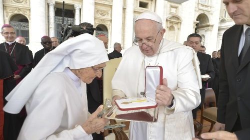 Påven tackar missionär för att outtröttligt tjäna livet