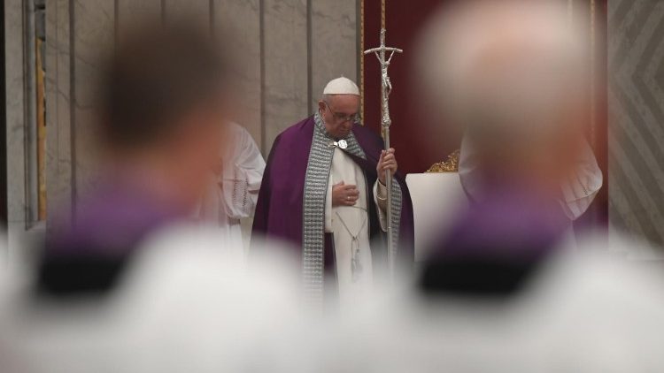البابا فرنسيس مترئسا رتبة التوبة في بازيليك القديس بطرس 29 آذار 2019