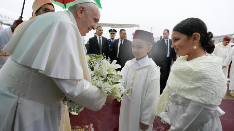 Der Papst ist in Marokko eingetroffen