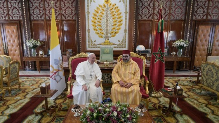 Papež při březnové návštěvě v Maroku 