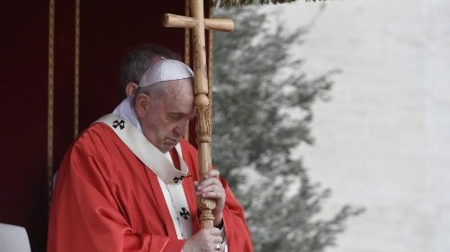 Papst am Palmsonntag: Warnung vor Triumphalismus