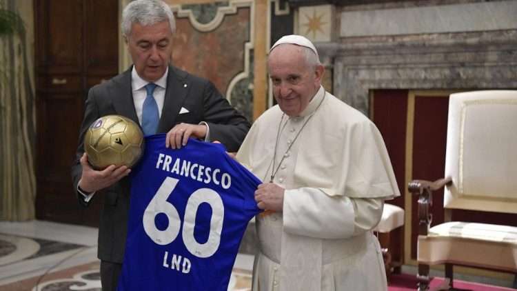 Pope Francis receives an Italian Association for amateur football 