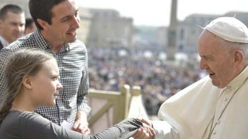 Påven mötte Greta på Petersplatsen 