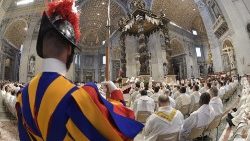 2019-04-18-santa-messa-del-crisma-1555573140132.JPG