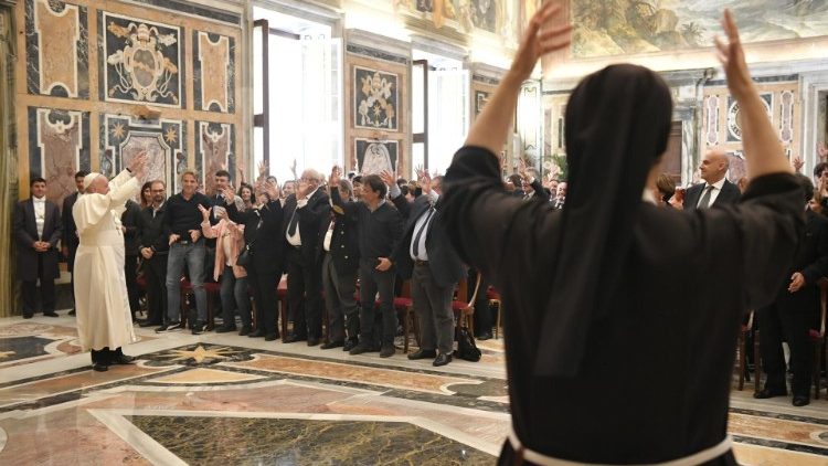 2019.04.25 Papa Francesco incontra i Membri della Federazione Italiana Associazione Sordi (FIAS) 
