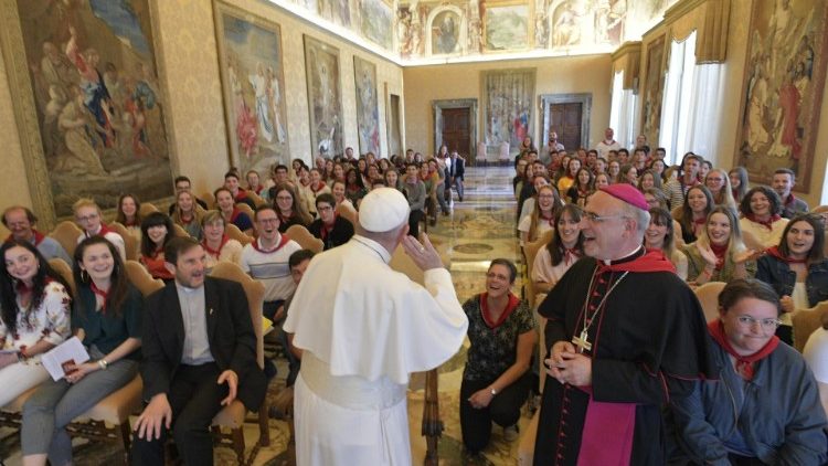 Papa Franjo s mladima iz Francuske; Vatikan, 25. travnja 2019.