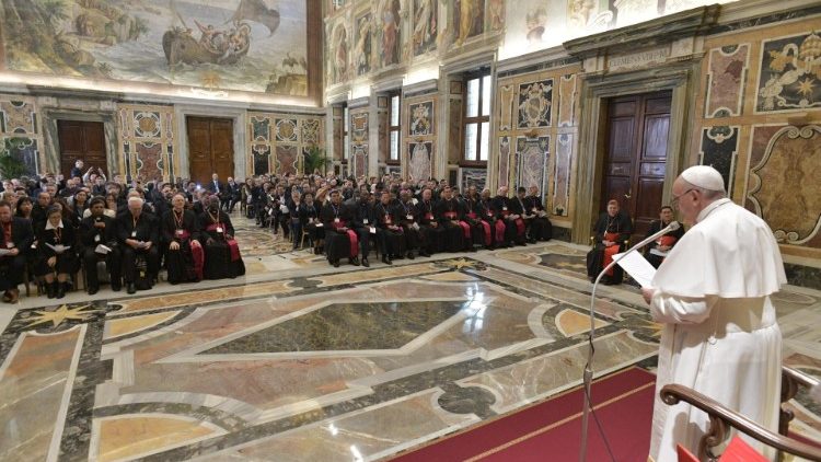 프란치스코 교황과 가톨릭성서연합 국제대회 참가자들