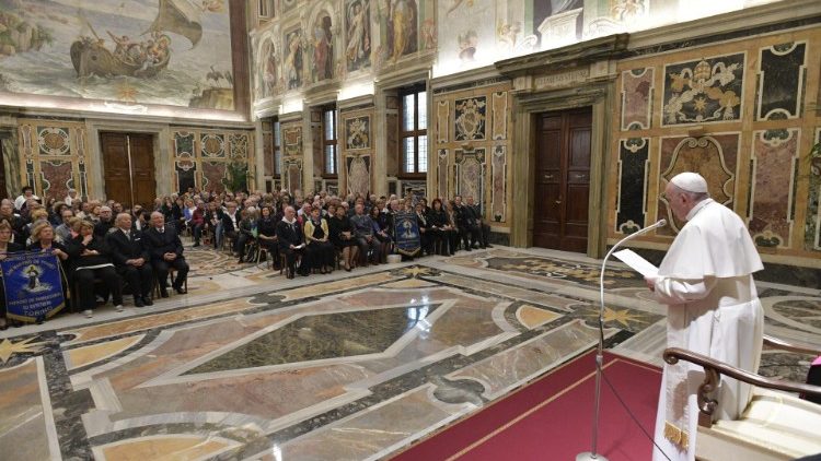 프란치스코 교황과 ‘성 마르티노 데 포레스 위원회’ 미용인들