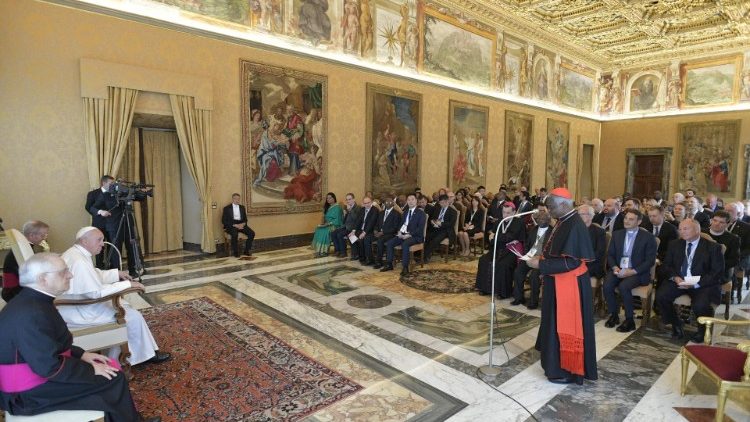 Папата с членовете на фондация "Гуидо Карли", 3 май 2019
