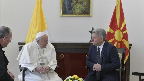 Papst dankt in Skopje für Flüchtlingshilfe auf der Balkanroute  