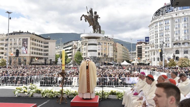 Литургия на папа Франциск на пл. Македония в гр.Скопие. 7.5.2019