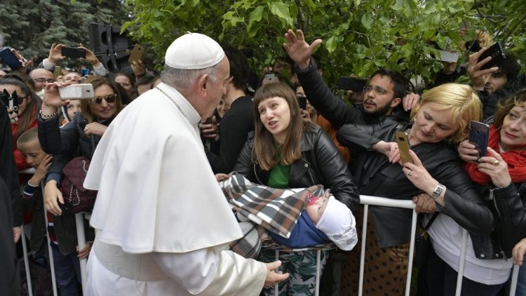 Le Pape François avec les jeunes Nord-Macédoniens
